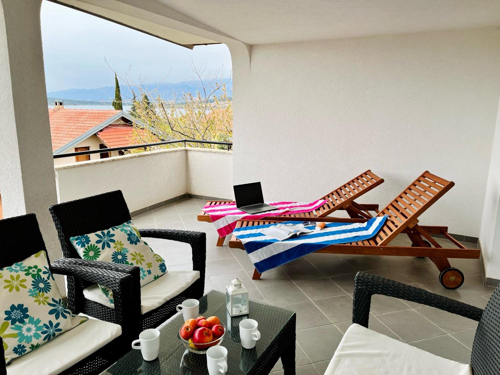 Apartment Stela