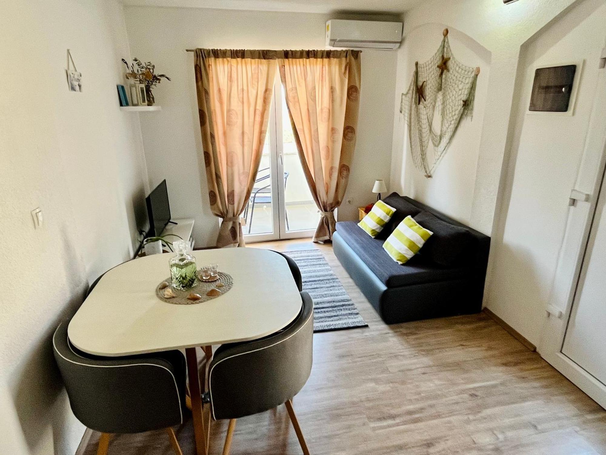 Stela Apartment
